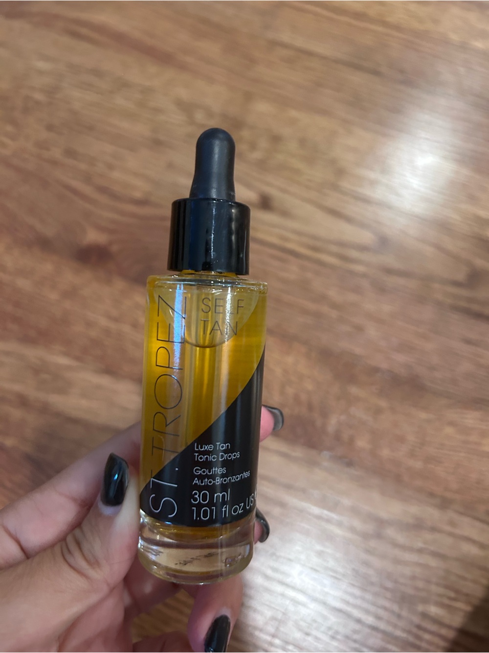 St. Tropez Luxe Tan Tonic Drops - Amber Gold Liquid